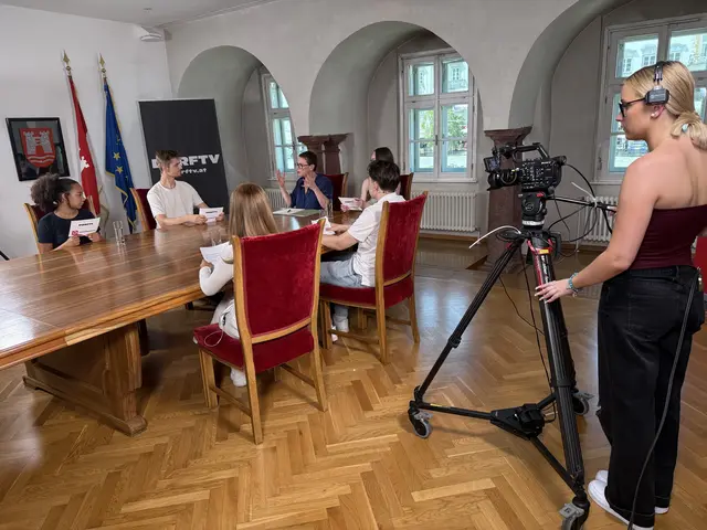 Grünen Stadträtin Eva Schobesberger nahm bereits zum dritten Mal an dem Format von DorfTV und MeinBezirk MeineStadt Linz teil. | Foto: DorfTV/Nagele