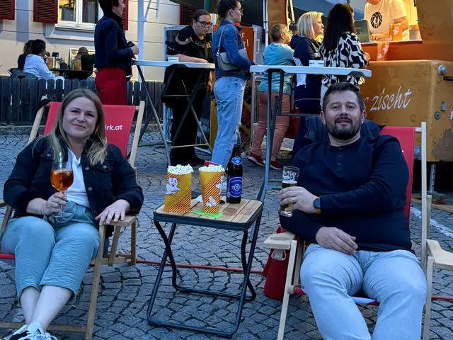 Vergangenen Samstag gab gab es ein Kino unter freiem Himmel am Hauptplatz von Pöllau. | Foto: Reinhard Posch