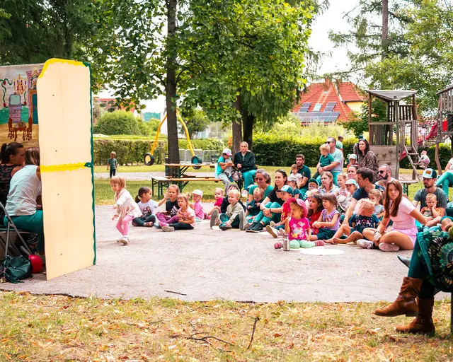 Von hinten durfte beim Kasperl nur der Fotograf schauen | Foto: Ekiz