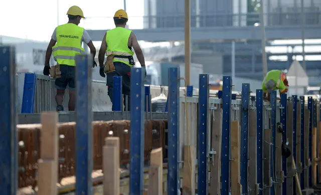 Wer also schon immer wissen wollte, wie es sich anfühlt, mitten im Baugeschehen auf der Autobahn zu sein, hat mit der Verlosung die seltene Gelegenheit. (Archiv) | Foto: ROLAND SCHLAGER / APA / picturedesk.com 
