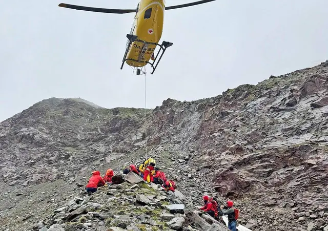 Felssturz in Sölden: Drei Notarzthubschrauber, zwei Bergrettungsortsstellen, der Polizeihubschrauber Libelle Tirol sowie das Rote Kreuz rückten aus. (Symbolbild) | Foto: Bergrettung Sölden