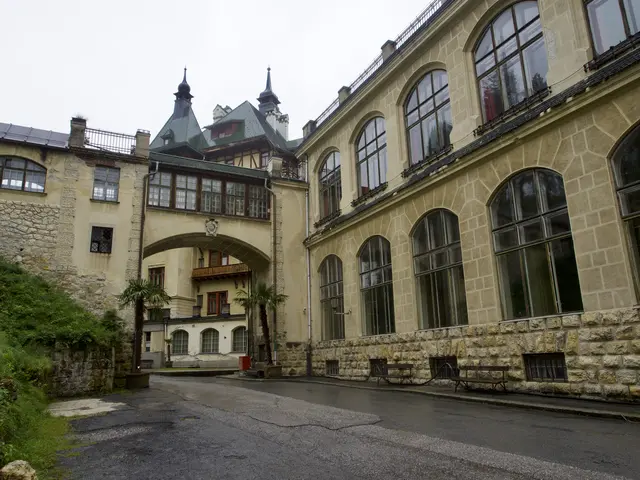 Investor Christian Zeller will das Südbahnhotel aus dem Dornröschenschlaf wecken. Einige Vorhaben brachten allerdings im Vorfeld böses Blut. | Foto: Santrucek