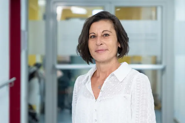 "In der Kommunikation mit Demenzkranken ist es wichtig, möglichst einfühlsam zu sein", weiß Brigitte Eisel. | Foto: Konstantinov