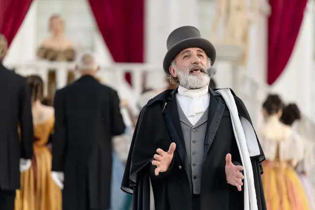 Karl Markovics führt als „Geist Verdis“ erzählerisch durch das Werk. | Foto: MAGMAG