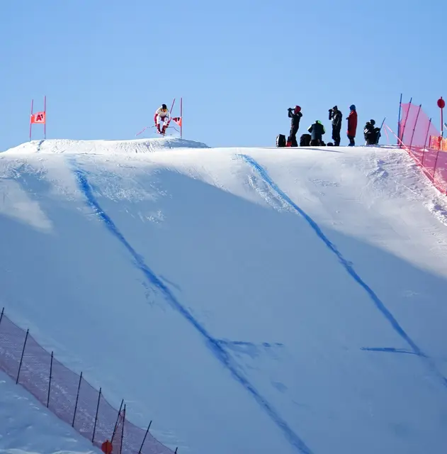 Felix Hacker freut sich schon wieder auf die Streif in Kitzbühel.  | Foto: Hacker/KK