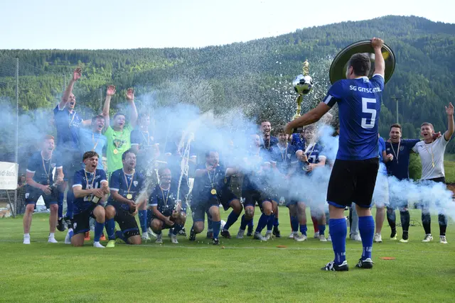 SG Gitschtal ist Fußballmeister 2024/24 der 2. Klasse A  | Foto: Santner/KK