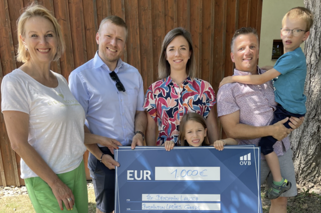 Die Badminton-Ladies aus Geras spendeten 1000 Euro für den neunjährigen Benjamin aus Hollabrunn. | Foto: Anita Horn