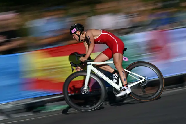 Triathletin und Olympia-Teilnehmerin Julia Hauser war am Samstag in einen schweren Unfall verwickelt, teilte der ÖTRV mit. (Archiv) | Foto: MAURO PIMENTEL / AFP / picturedesk.com