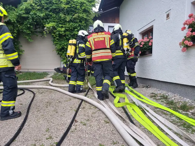 Mehrere Feuerwehren waren im Einsatz. | Foto: ff-badischl.at