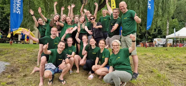 Das Team der Jugend-und Stadtkapelle Raabs wurde vom Ehemann der Bezirkshauptfrau Gregor Herzog verstärkt. | Foto: Stadtgemeinde Raabs