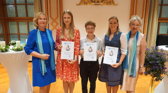 Clubpräsidentin Christine Winkler-Kirchberger, Brigitte Pühringer aus Altenfelden, Lisa Höglinger aus Kleinzell, Juliana Hain aus Hofkirchen, Gründungspräsidentin Wilbirg Mitterlehner, v. l.  | Foto: SI Rohrbacher Land