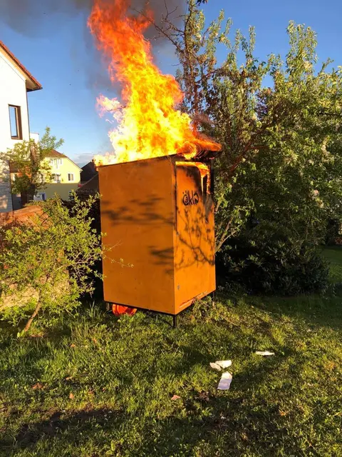 Einige öKlos gingen in der Vergangenheit in ganz Wien sogar in Flammen auf.  | Foto: Lindorfer