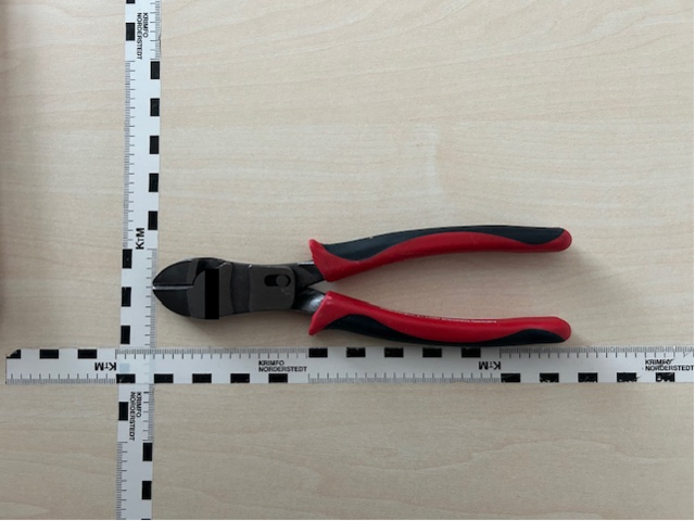 Mit einem Seitenschneider soll ein Mann versucht haben, das Zweirad eines 63-Jährigen zu stehlen. | Foto: LPD Wien