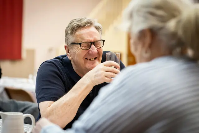 Wem es die Tage zu heiß wird, kann in die Tageszentren der Wiener Sozialdienste flüchten. (Symbolbild) | Foto: Centre for Ageing better/pexels