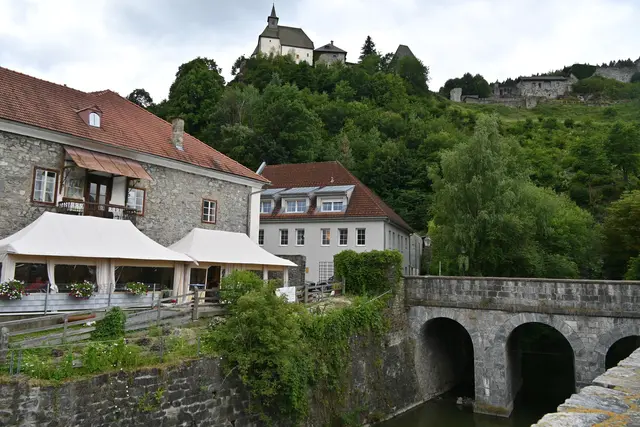 Im nächsten Teil geht's hinauf zur St. Peterskirche