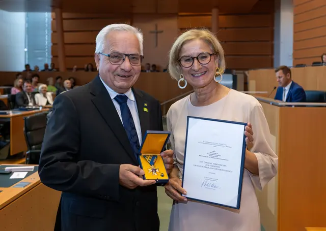 Bgm. a.D. Ferdinand Köck und LH Johanna Mikl-Leitner. | Foto: NLK Filzwieser