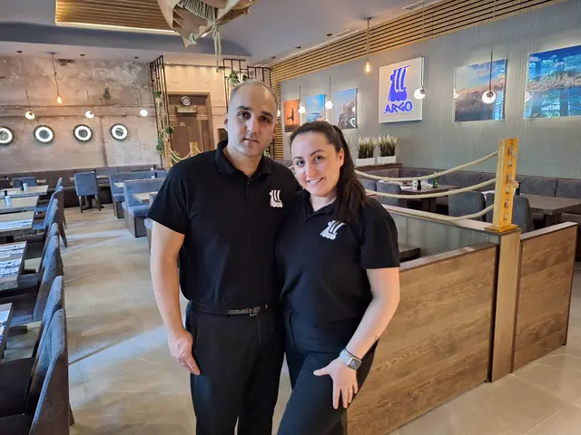Das Eigentümer-Ehepaar des Restaurant Argo, Christoforos und Elena Konstantinidis.  | Foto: Michael Ellenbogen