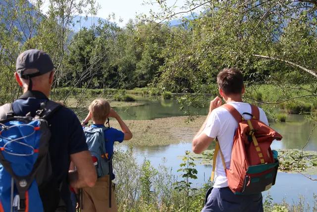 Die wunderschöne Landschaft rund um den Tiroler Lech lässt sich ideal im Rahmen einer der Programmpunkte des Naturparks entdecken. | Foto: © Daniel Mayr