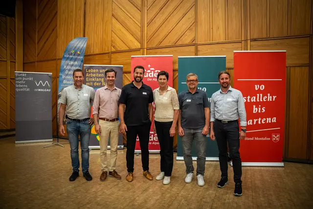 Der Bludenzer Bürgermeister Simon Tschann (3. v.l.) ist Sprecher der Gemeindekooperation V:Süd. | Foto: V:Süd