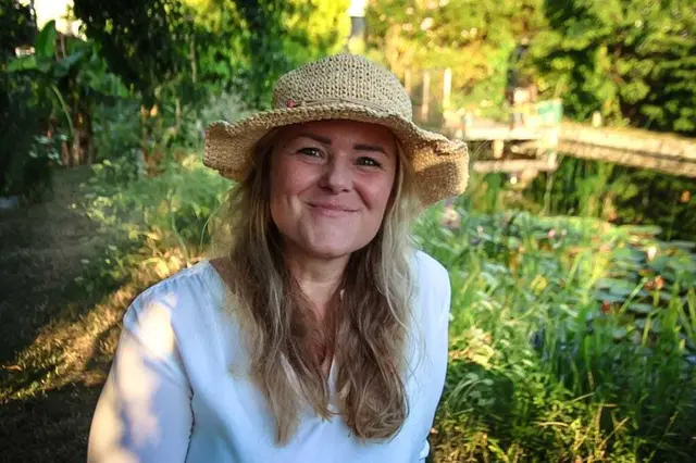 Isabella Papp hat sich mit ihrem Naturgarten einen Traum verwirklicht und bietet im selben Zug vielen Lebewesen Raum für ihr Leben. | Foto: Isabella Papp