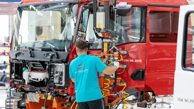 Für das Werk in Steyr bedeutet der Auftrag einen dringend benötigten Impuls. | Foto: Steyr Automotive
