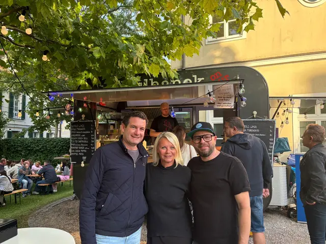 Bgm. David Berl, Organisatorin Silvia Wohlfahrt und Gastronom Michael Kulhanek (v.l.)