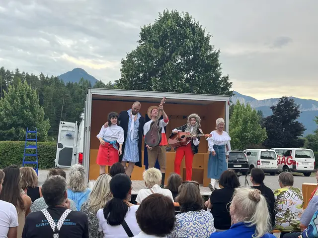 Der Theaterwagen Porcia sorgte für viel Gelächter beim Publikum. | Foto: Gemeinde Ludmannsdorf