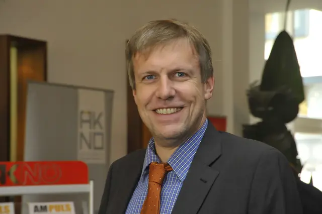 Christian Schuckert klärt über die betriebliche Gesundheitsvorsorge auf. | Foto: Arbeiterkammer NÖ