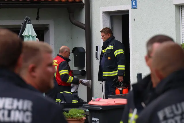 In Edt bei Lambach mussten zwei Feuerwehren ausrücken, um den Brand eines Zählerkastens zu löschen. | Foto: laumat.at