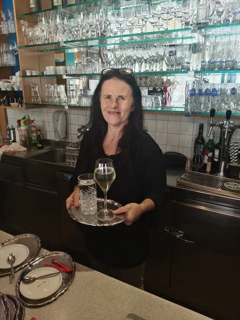 Legt in ihrer täglichen Arbeit rund 24 Kilometer zu Fuß zurück: "Alles Gewohnheit", betont Jasmine Prisching-Eberhardt. | Foto: MeinBezirk