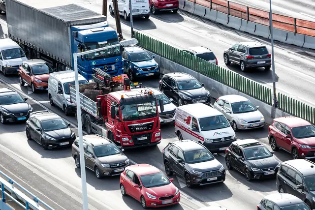 In den kommenden Tagen sorgen Ferienbeginn, Großveranstaltungen wie die Rallye Weiz, Ennstal Classic und Konzerte in Wien sowie zahlreiche Baustellen für erhöhte Staugefahr auf vielen wichtigen österreichischen Autobahnen und Straßen. | Foto: ÖAMTC
