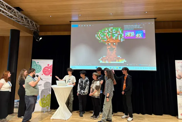 Starke Präsentationen zum Abschluss – Die kreativen Ergebnisse der Projektwoche begeistern Publikum und Organisatorenteam gleichermaßen. | Foto: Angelika Czedik-Eysenberg und Yvonne Haidinger