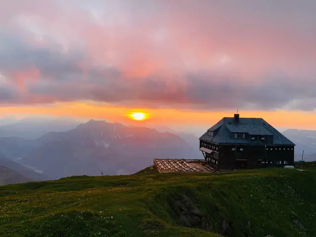 Die Sektion Leoben des Österreichischen Alpenvereins ist für den Erhalt der Reichensteinhütte zuständig und hat eine Spendenaktion für die Neuerrichtung gestartet. | Foto: Alpenverein