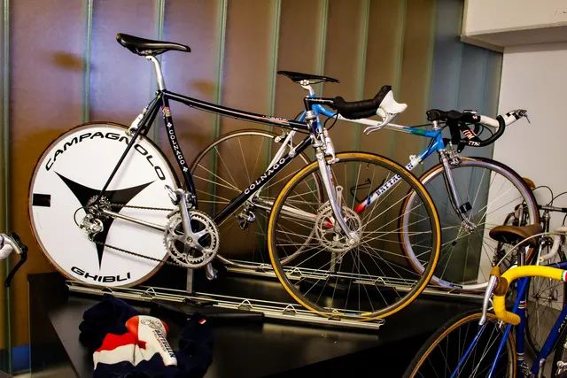 Im Loft befindet sich eine große Sammlung an besonderen Vintage-Rennrädern aus Tafatsch' Privatbesitz und dem international bekannten Sammler Thai Do.