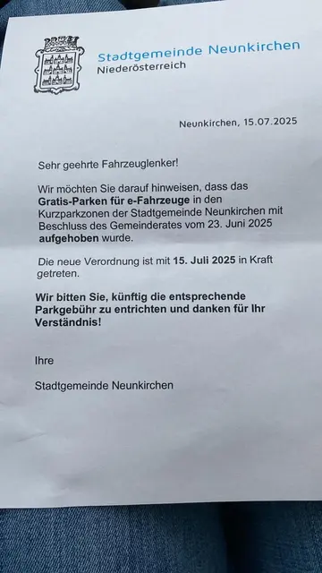 E-Autofahrer müssen auch fürs Parken bezahlen. | Foto: privat