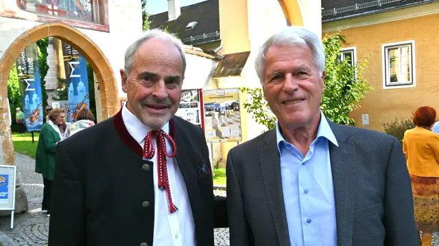 Intendant Bernhard Zlanabitnig mit dem Bregenzer Jörg Greiter, der seit 35 Jahren in Seeboden lebt