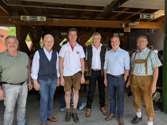 Manfred Vallant, BO Albert Wutscher, GR Kurt Jöbstl, Obmann Willi Darmann, Bgm. Günther Vallant, Manfred Trippolt

 | Foto: privat