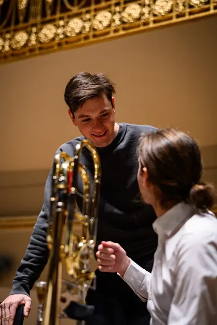Seit vier Jahren ist er der jüngste Philharmoniker, im Herbst wird er aber als solcher abgelöst. | Foto: Benedikt Dinkhauser