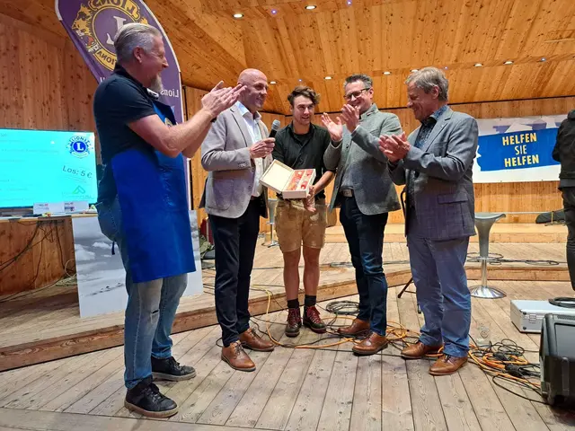 Chris Steger sorgte als Stargast beim Benefizabend in Bramberg für Gänsehautmomente beim Publikum. | Foto: Regionalverband Oberpinzgau