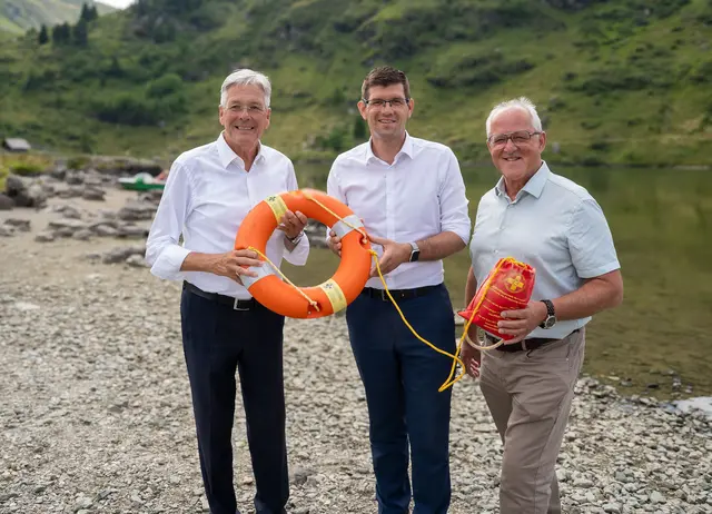 v.l.n.r.: Peter Kaiser, Martin Gruber und Bürgermeister Karl Lessiak (Gemeinde Reichenau) | Foto: LPD Kärnten/Augstein