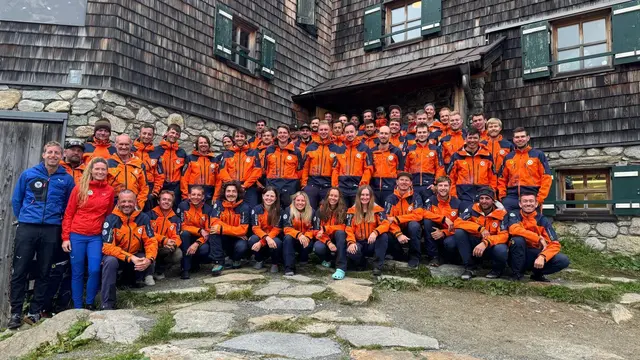 40 angehende Bergretterinnen und Bergretter nahmen bei dem Kurs teil. | Foto: Salzburger Bergrettung
