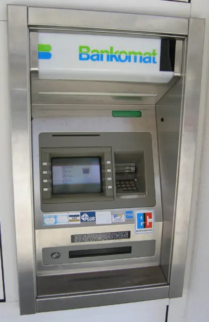 Bankomaten bleiben ein wichtiger Bestandteil der finanziellen Grundversorgung. | Foto: MeinBezirk Archiv