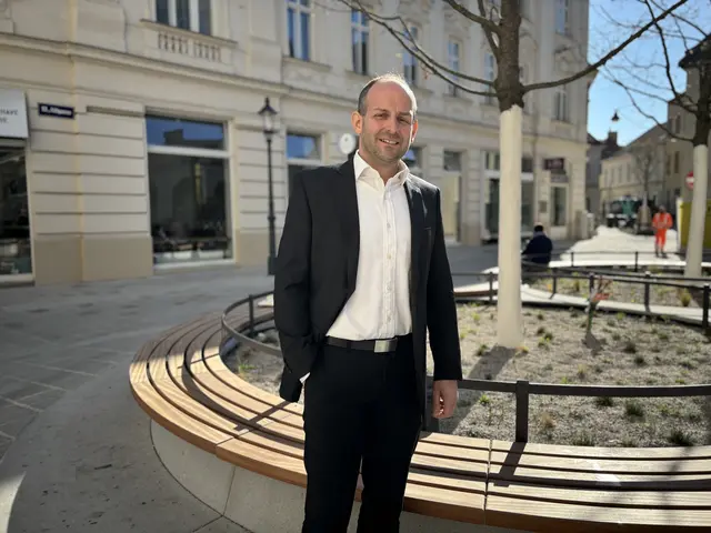 Marcel Höckner (SPÖ), Bezirksvorsteherin-Stellvertreter.  | Foto: Lisa Kammann/MeinBezirk