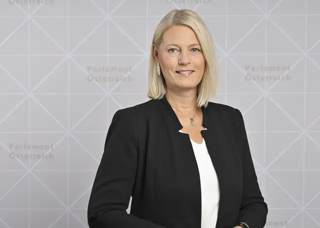 SPÖ-Kultursprecherin Auer: „Seine Verdienste um die österreichische zeitgenössische Dramatik sind nicht hoch genug zu schätzen“ | Foto: Johannes Zinner