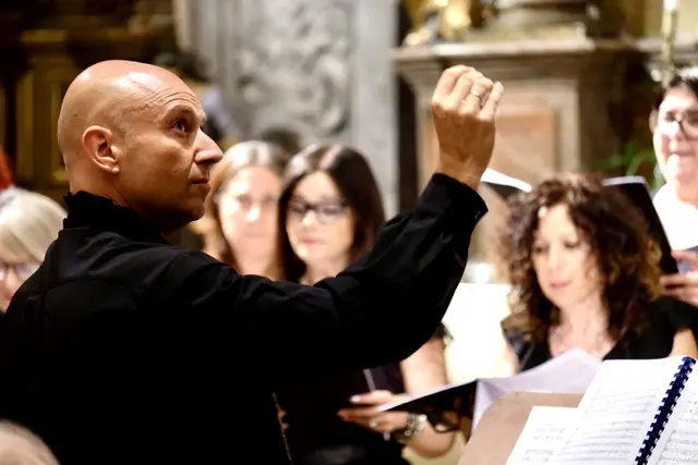 Alberto Busettini aus Tarvis ist neuer Chorleiter des Alpen Adria Chors Villach. Der Italiener bringt frischen Wind und internationales Repertoire. | Foto: Privat