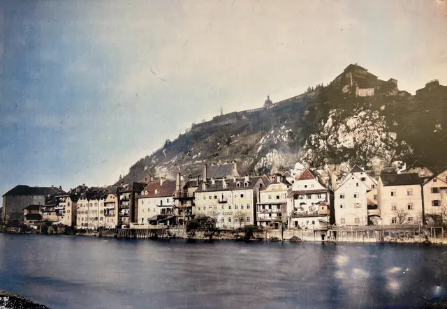 Nicht nur anhand des Murufers unterhalb des Schloßbergs zeigt sich der stetige Wandel von Graz. | Foto: Sammlung Kubinzky