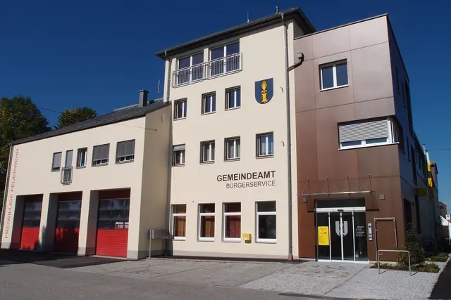 Im Amtshaus im Zentrum von Gastern ist ein Bankomat untergebracht. | Foto: Marktgemeinde Gastern