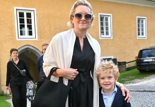 Hampson-Stieftochter Felicitas Herberstein mit Sohn Stanislaus