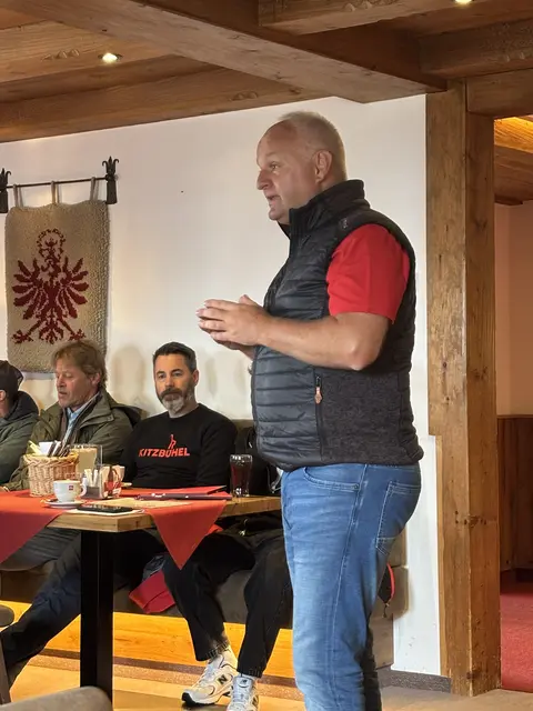 "Für die Errichtung der neuen Strecke werden hauptsächlich regionale Betriebe berücksichtigt, damit die Wertschöpfung in der Region bleibt", sagt Bergbahn-Vorstand und Obann der "Bike ARGE" Christian Wörister.
| Foto: Johanna Bamberger