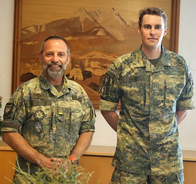 Oberst Gilbert Hammerle (links) und Wachtmeister Christopher Güttler vom Gebirgskampfzentrum Saalfelden | Foto: Bundesheer